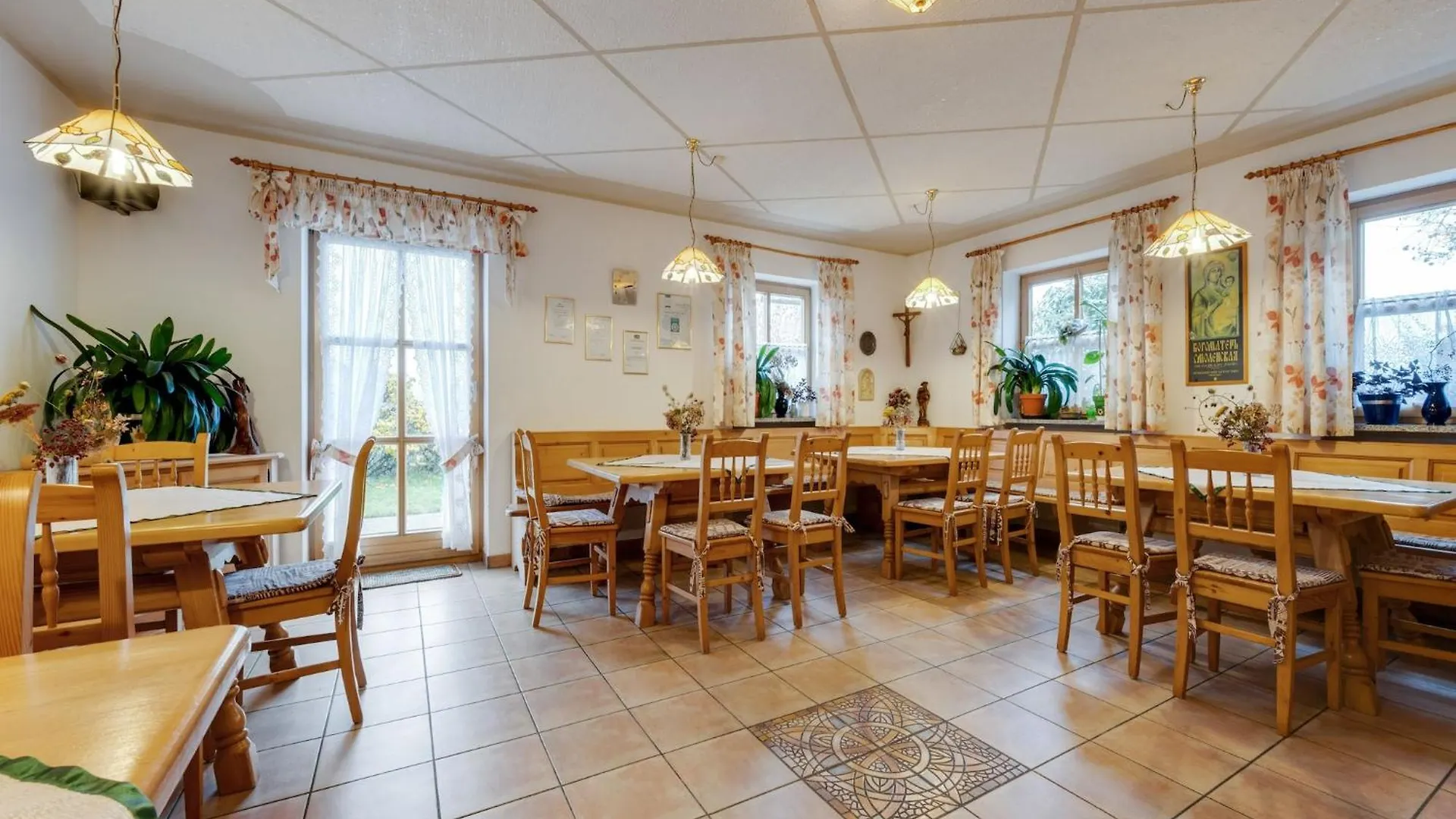 Spacious Apartment With Sauna In Schonsee Dietersdorf