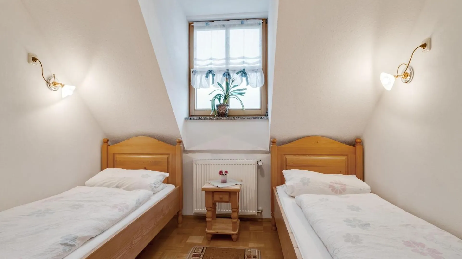 Spacious Apartment With Sauna In Schonsee Dietersdorf