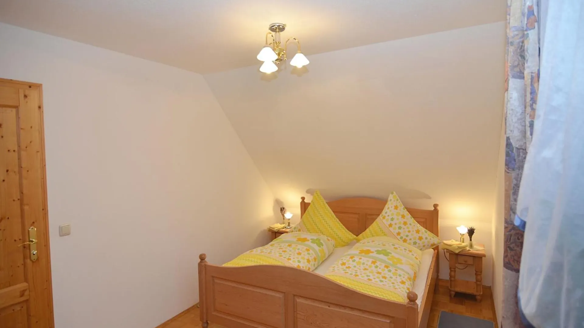 Spacious Apartment With Sauna In Schonsee Dietersdorf