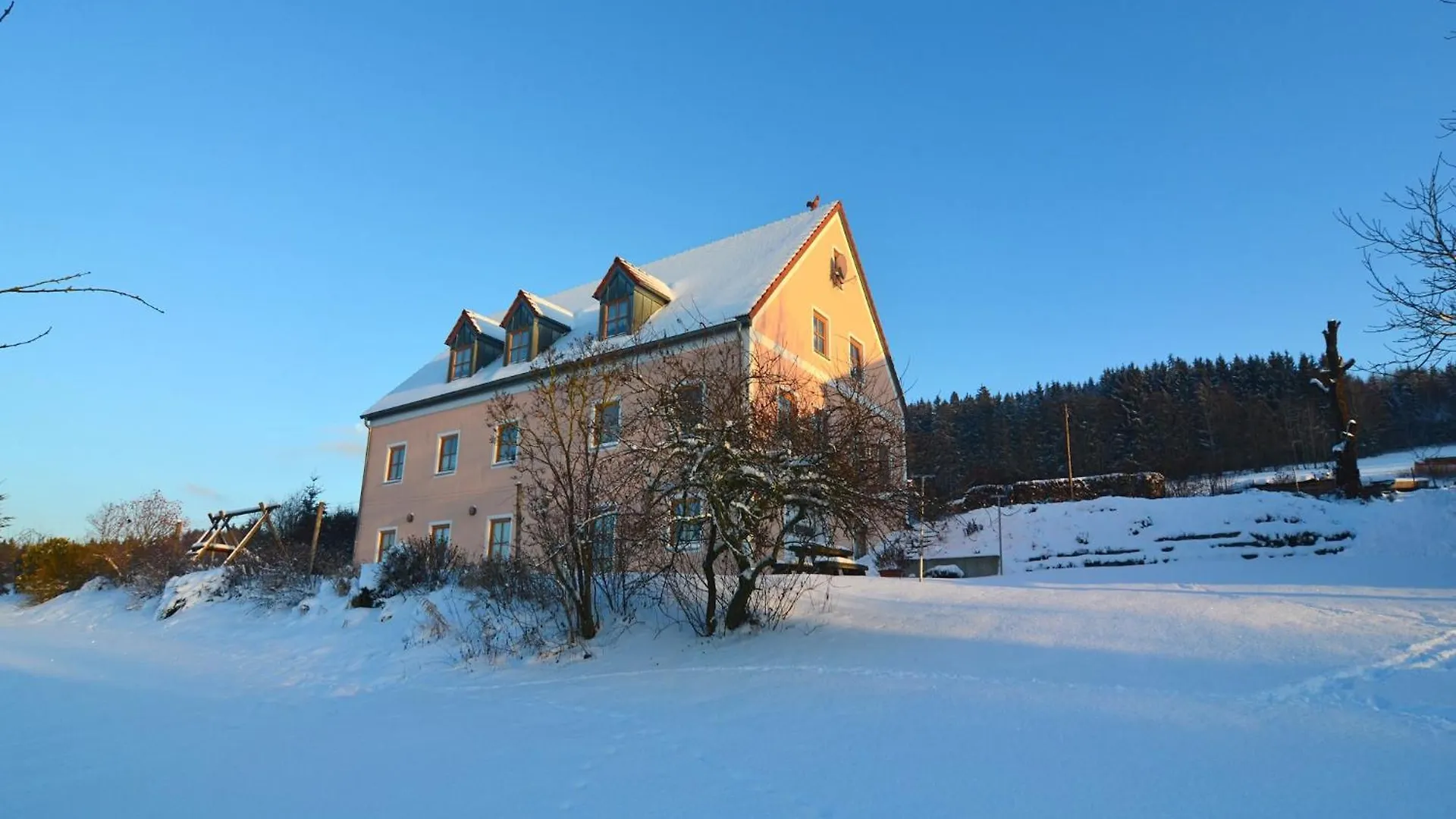 Spacious Apartment With Sauna In Schonsee Dietersdorf 0*,