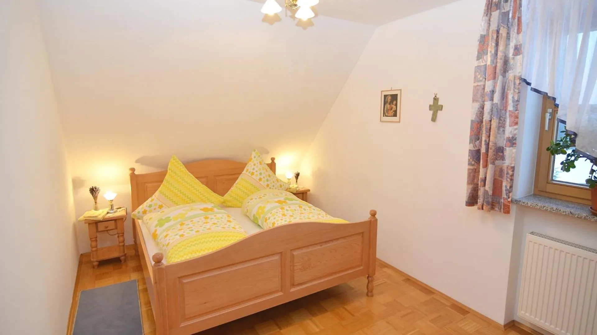 Spacious Apartment With Sauna In Schonsee Dietersdorf