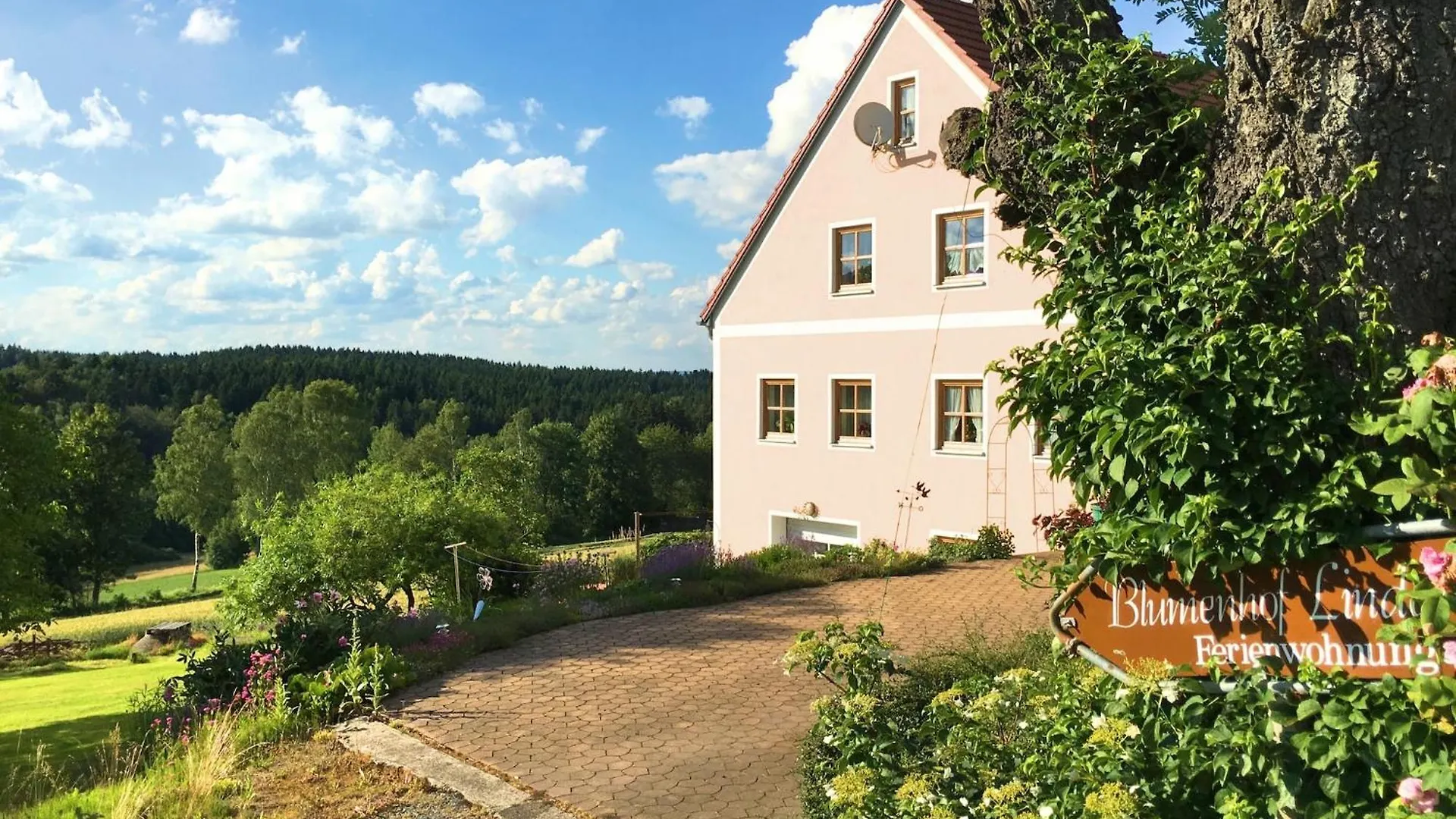 Spacious Apartment With Sauna In Schonsee Dietersdorf